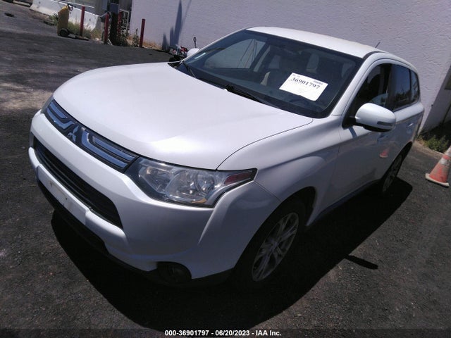 JA4AD3A34EZ017125 Mitsubishi Outlander Se