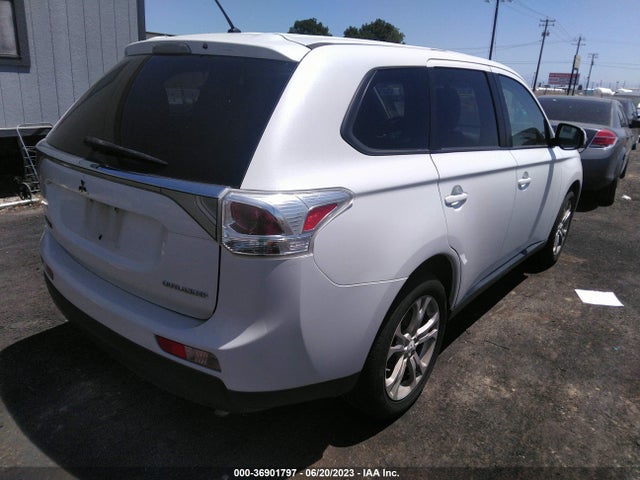 JA4AD3A34EZ017125 Mitsubishi Outlander Se