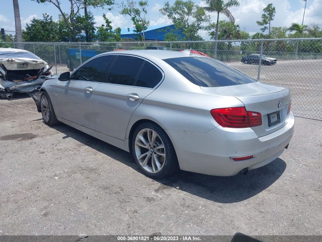 WBA5B1C51FG126135 BMW 5 Series 535i