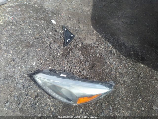 1FADP3F22FL263093 Ford FOCUS SE