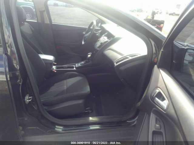 1FADP3F22FL263093 Ford FOCUS SE