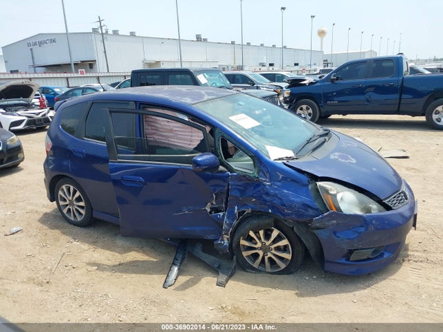 2013 HONDA FIT SPORT VIN: JHMGE8H50DC014501