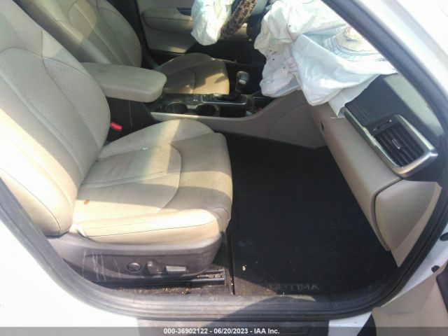 5XXGU4L30JG218777 KIA OPTIMA EX