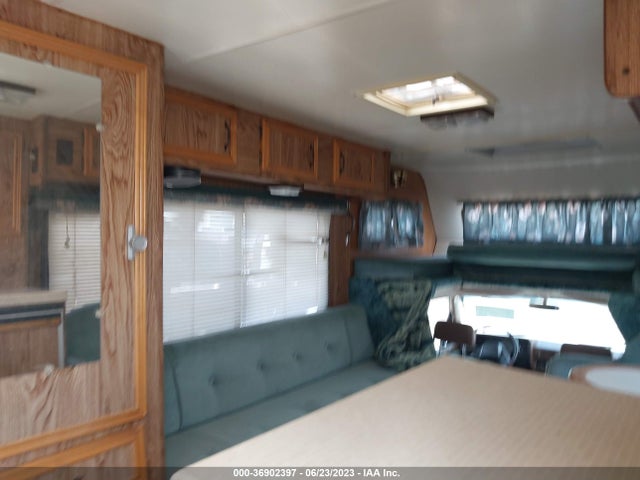 1985 TOYOTA PICKUP COMMERCIAL/CAMPER RN55 VIN: JT5RN55D5F0124514