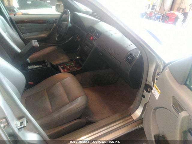 1999 MERCEDES-BENZ C CLASS VIN: WDBHA29G7XA795448