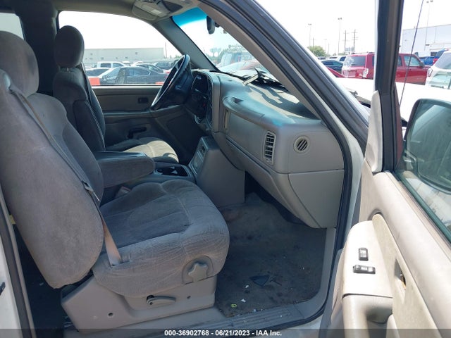 2000 CHEVROLET SILVERADO 1500 LS VIN: 2GCEC19T5Y1370361