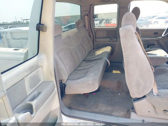 2000 CHEVROLET SILVERADO 1500 LS VIN: 2GCEC19T5Y1370361