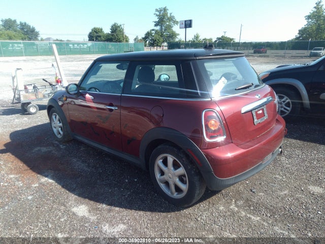 2008 MINI COOPER HARDTOP WMWMF33588TT67258 Photo 2