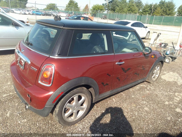 2008 MINI COOPER HARDTOP WMWMF33588TT67258 Photo 3