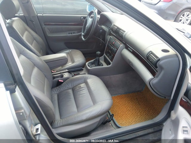 1999 AUDI A4 VIN: WAUED28D2XA043155