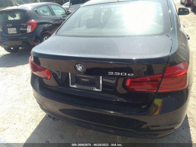 WBA8E1C33HA030015 BMW 3 Series 330e Iperformance