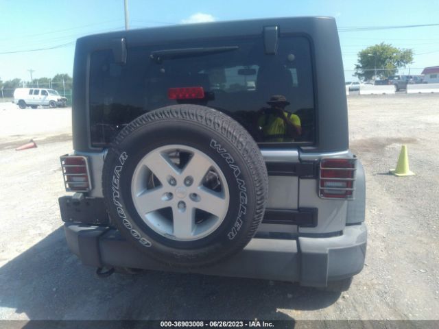 1C4BJWDG6HL715441 Jeep Wrangler Unlimited Sport
