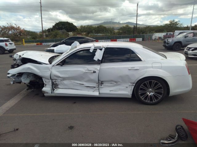 2C3CCABT2EH135845 Chrysler 300 300s