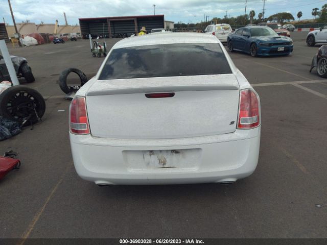 2C3CCABT2EH135845 Chrysler 300 300s