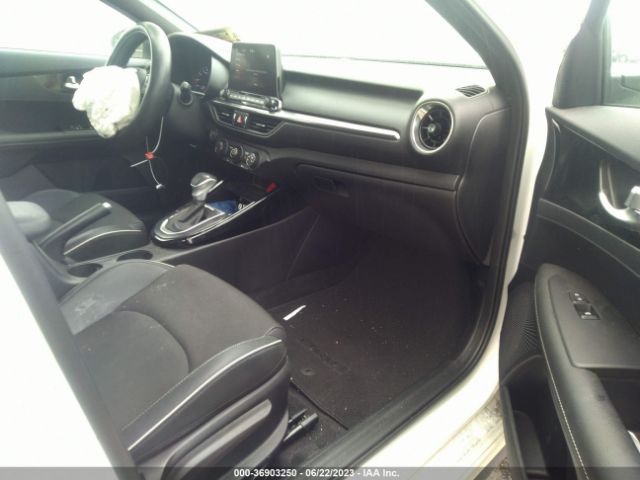 3KPF34AD3ME410587 KIA Forte Gt-line
