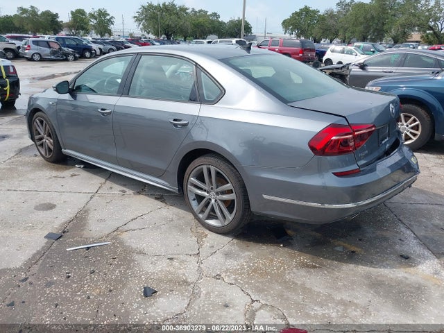 1VWAA7A3XJC000538 Volkswagen Passat 2.0t S/r-line