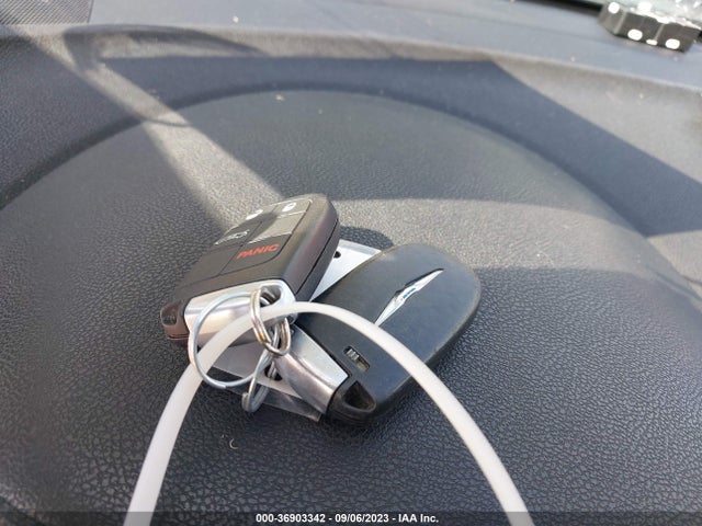 2C3CCAAG6KH722887 Chrysler 300 Touring
