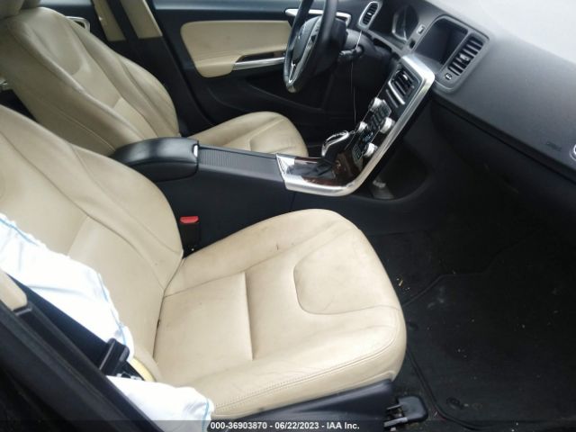 YV140MEK8H1358403 Volvo V60 T5 Premier