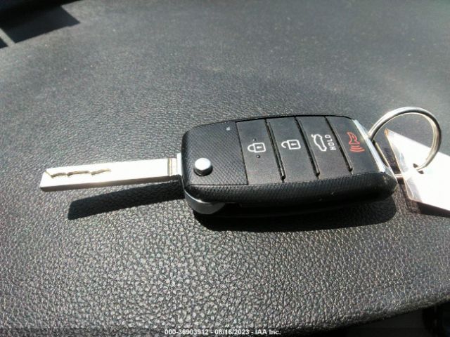 5XXGT4L32JG267143 KIA Optima Lx