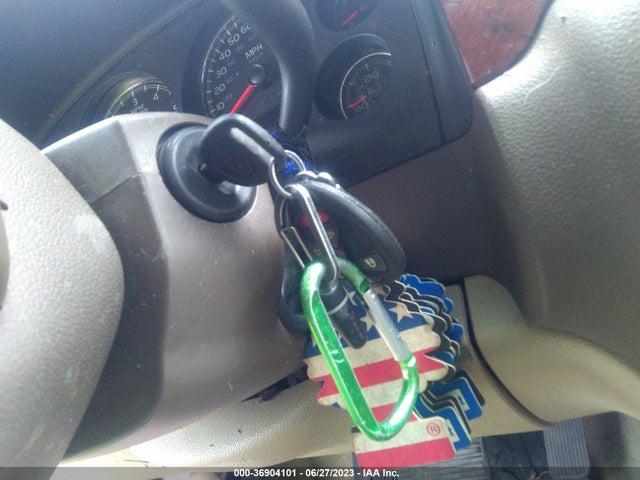 2011 CHEVROLET SUBURBAN 1GNSKKE37BR395494 Photo 10