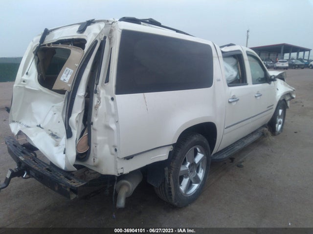 2011 CHEVROLET SUBURBAN 1GNSKKE37BR395494 Photo 3