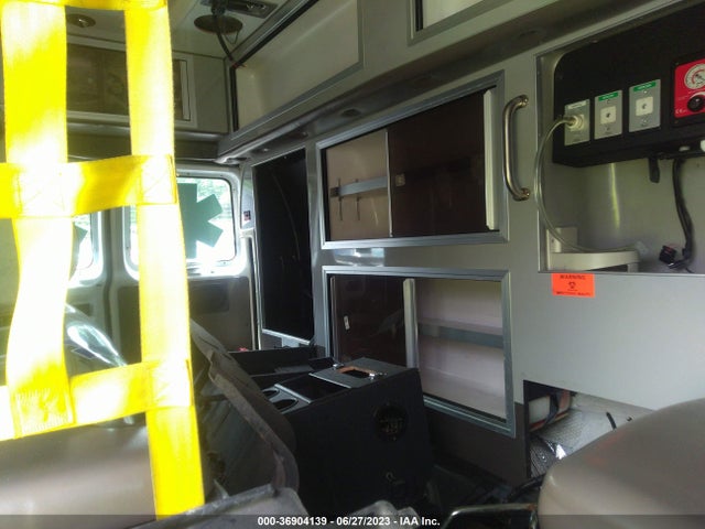2010 FORD ECONOLINE CARGO VAN COMMERCIAL/RECREATIONAL VIN: 1FDSS3ESXADA83439