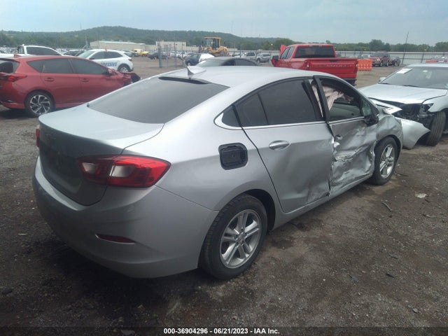 Chevrolet CRUZE LT 2018 1G1BE5SM8J7176559 Image 4