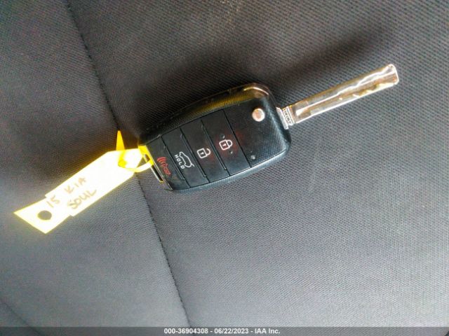 KNDJN2A20F7207781 KIA Soul Base