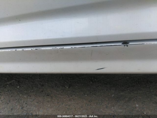 KNAGM4A70E5518025 KIA Optima Lx