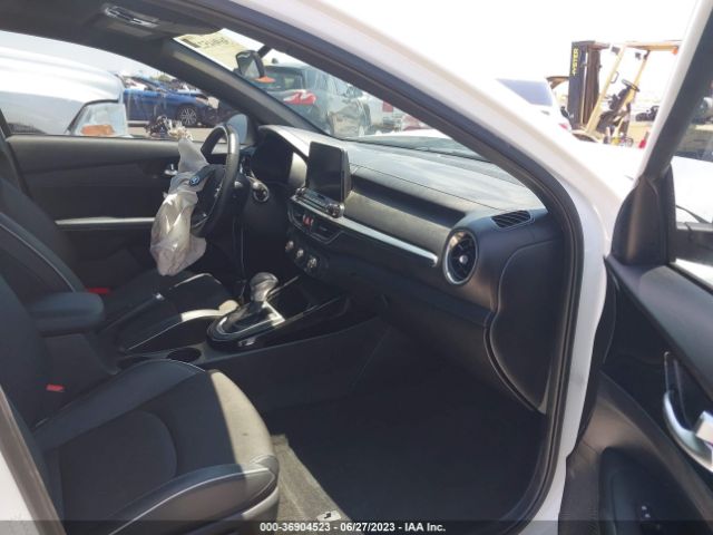 3KPF34AD9ME300305 KIA Forte Gt-line