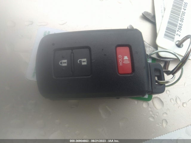 Toyota Prius C One/two/three/four 2016 JTDKDTB31G1119914 Image 3