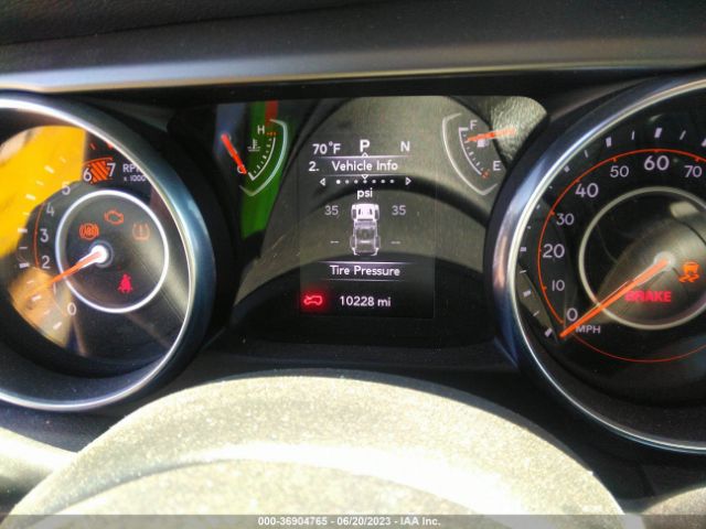 1C4HJXDN9JW264914 Jeep Wrangler Unlimited Sport