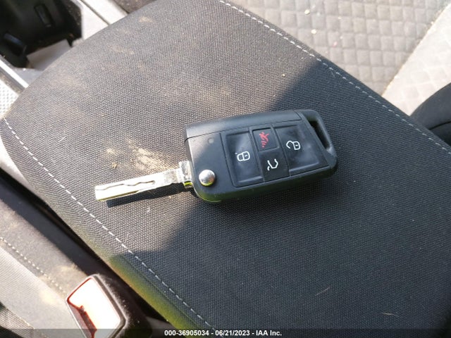 3VV1B7AXXKM182696 Volkswagen TIGUAN S