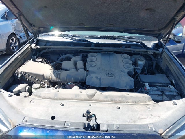 Toyota 4RUNNER SR5 2019 JTEZU5JR2K5202457 Image 16