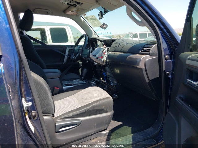 Toyota 4RUNNER SR5 2019 JTEZU5JR2K5202457 Image 11