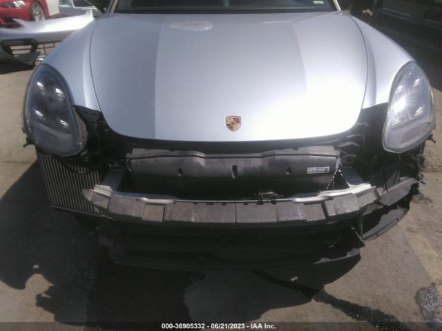 WP0AB2A74HL123400 Porsche Panamera 4s