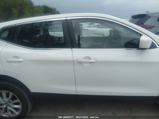 JN1BJ1AVXMW304187 Nissan Rogue Sport S
