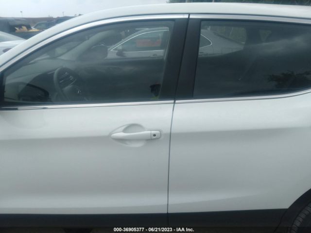 JN1BJ1AVXMW304187 Nissan Rogue Sport S
