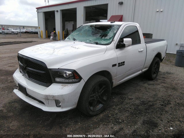 RAM 1500 Night 2017 3C6JR6CT5HG783026 Image 2