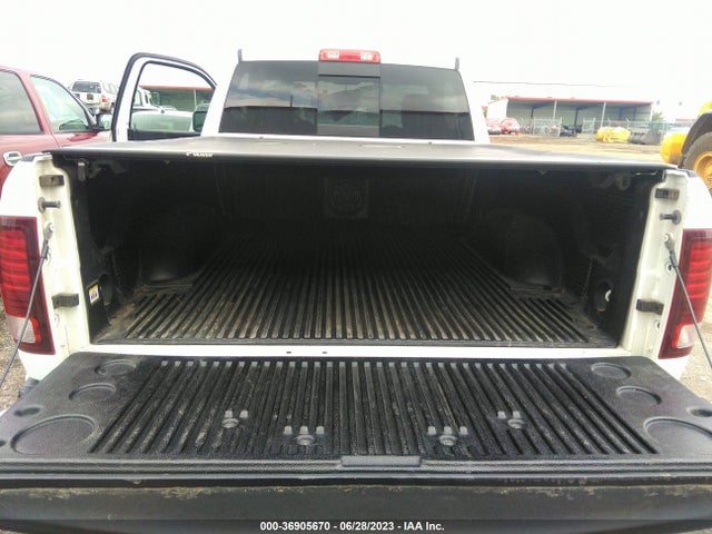 RAM 1500 Night 2017 3C6JR6CT5HG783026 Image 14