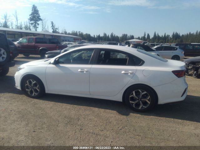 3KPF24AD7ME276847 KIA Forte Lxs