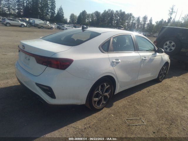 3KPF24AD7ME276847 KIA Forte Lxs