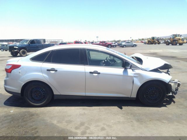 1FADP3E2XEL266100 Ford FOCUS S