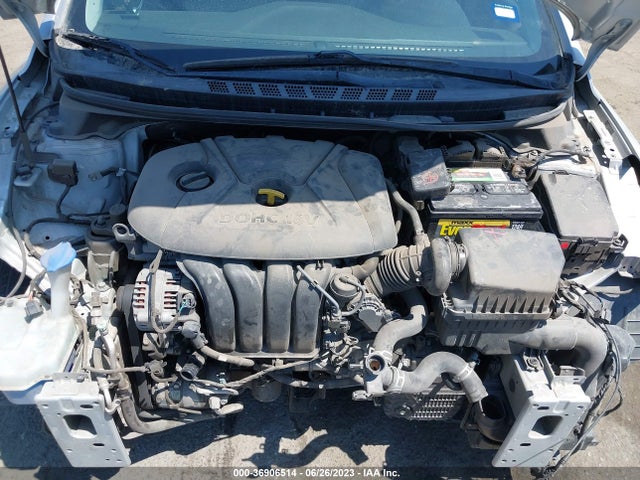 Hyundai ELANTRA SE 2015 5NPDH4AE5FH616171 Image 17