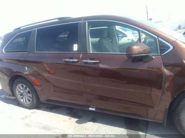 Toyota SIENNA XLE 2023 5TDYRKEC7PS142540 Image 5