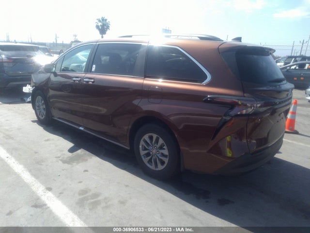 Toyota SIENNA XLE 2023 5TDYRKEC7PS142540 Image 9
