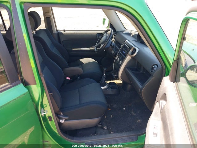 2006 SCION XB VIN: JTLKT334464070459