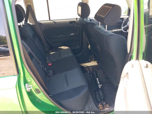2006 SCION XB VIN: JTLKT334464070459