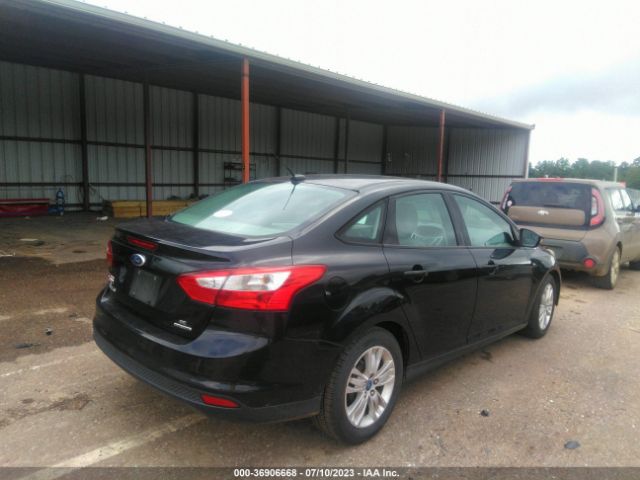 1FADP3F2XEL153052 Ford FOCUS SE