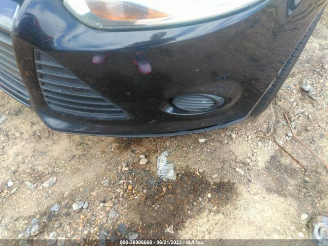1FADP3F2XEL153052 Ford FOCUS SE